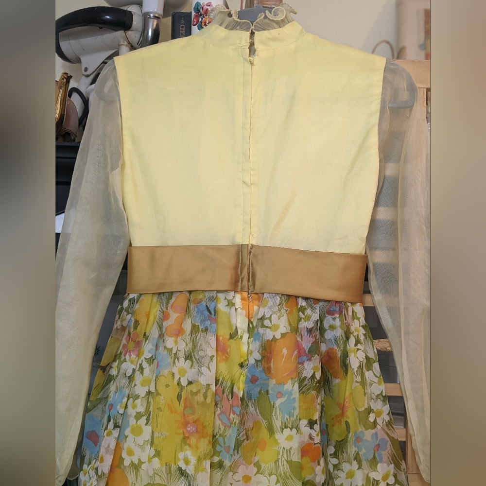 Vintage, floral, long sleeved, maxi dress with ruffle and bow details - Picture 9 of 13